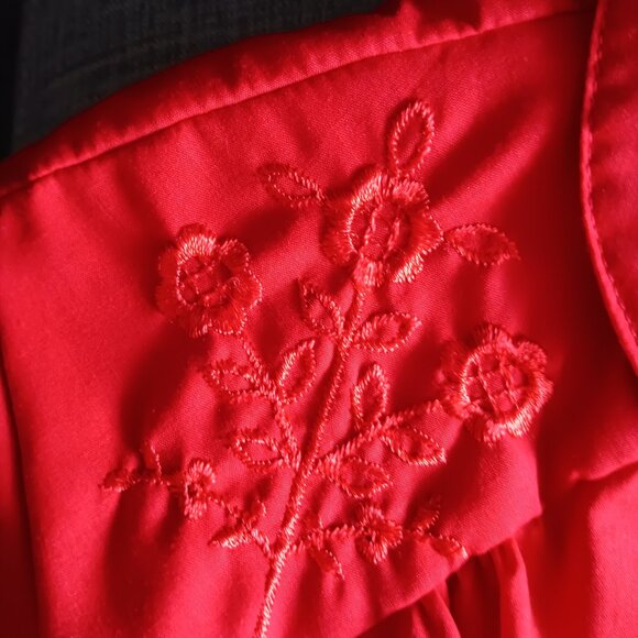 Vintage Dominique Cherry Red Embroidered Floral Blouse 1980s Cap Sleeve Top - Picture 5 of 6